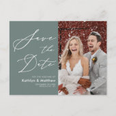 Sage Green Elegant Script Wedding Save the Date Aankondigingskaart (Voorkant)