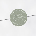Sage Green Elegant Wedding Return Address Ronde Sticker<br><div class="desc">Zwart-wit elegante sticker met uw namen en retouradres.</div>