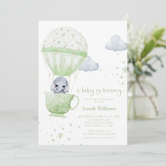 Sage Green Elephant Baby is Breedend Baby shower Kaart (Staand voorkant)