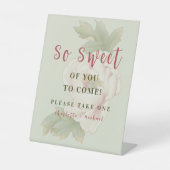 Sage Green en Blush Pink Peony Wedding Favor Sign Reclamebord Met Voetstuk (Voorkant)