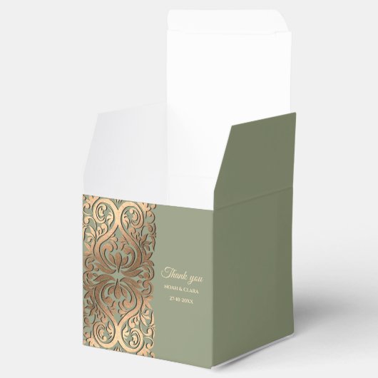 Sage Green en Gold Wedding met Elegant Earth Bedankdoosjes (Geopend)