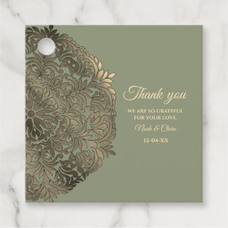 Sage Green en Gold Wedding met Elegante Luxe Bedankjes Labels