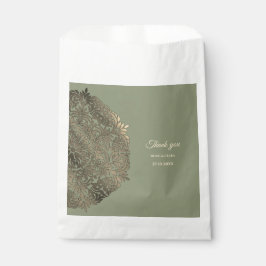 Sage Green en Gold Wedding met Elegante Luxe Bedankzakje