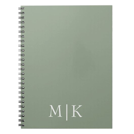 Sage Green en White | Modern monogram Notitieboek (Voorkant)