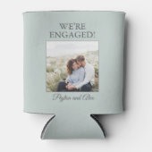 Sage Green Engagement Party Foto We zijn verloofd Blikjeskoeler (Voorkant)