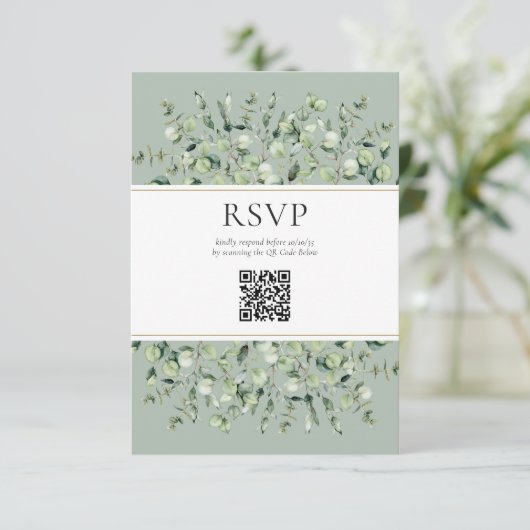 Sage Green Eucalyptus QR Code Wedding RSVP  Informatiekaartje (Staand voorkant)