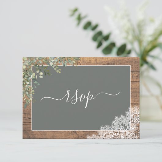 Sage Green Eucalyptus Script Lace Wood RSVP (Staand voorkant)