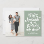 Sage Green Feliz Navidad Script Kerstfoto Feestdagenkaart (Voorkant)