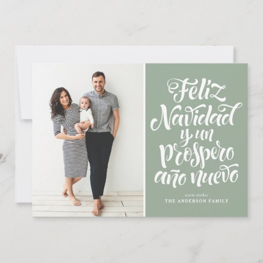 Sage Green Feliz Navidad Script Kerstfoto Feestdagenkaart (Voorkant)