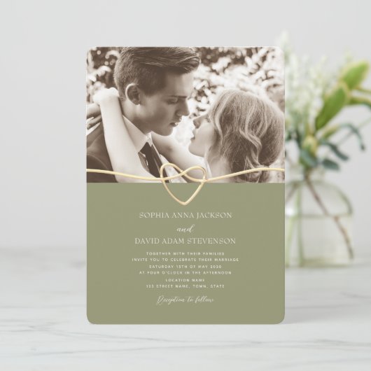 Sage Green foto bruiloft uitnodiging met QR-code (Staand voorkant)