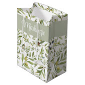 Sage Green French Country Chic Olive Name Monogram Medium Cadeauzakje (Voorkant Gekanteld)