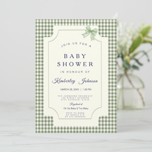 Sage Green Gingham Baby shower Uitnodiging met boo (Staand voorkant)