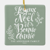 Sage Green Joyeux Noël en Bonne Année Kalligrafie Keramisch Ornament (Voorkant)
