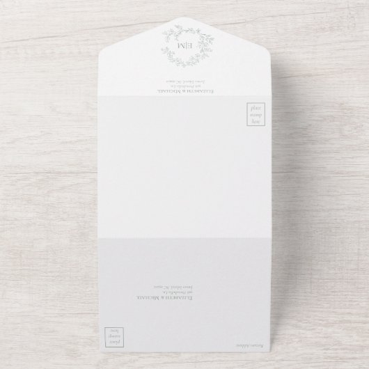 Sage Green Leafy Crest Monogram Weddenschap All In One Uitnodiging (Buitenkant)