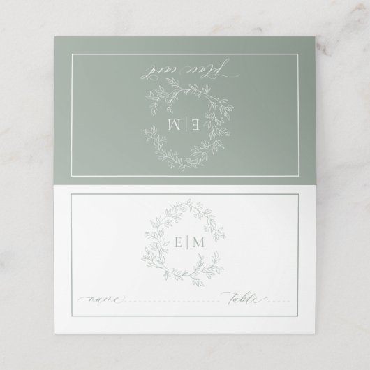 Sage Green Leafy Crest Monogram Weddenschap Plaatskaartje (Buitenkant ongevouwen)