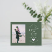 Sage Green Love Typografie Foto Save the Date Aankondigingskaart (Staand voorkant)