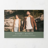 Sage Green Minimal Arch Photo QR code Wedding Drieluik Uitnodiging (Cover)