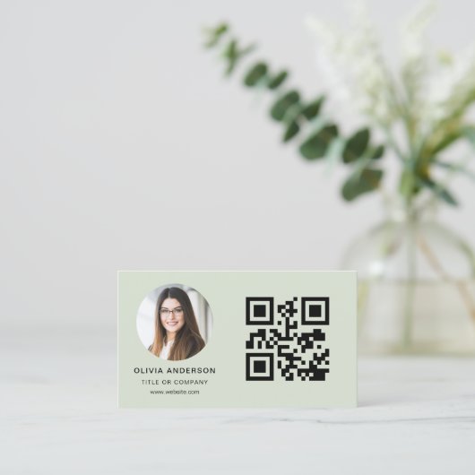 Sage Green Minimalist Photo with QR Code Visitekaartje (Staand voorkant)