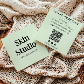 Sage Green Minimalist Skin Studio Qr Code Vierkante Visitekaartje