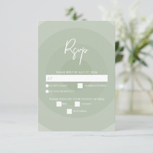 Sage Green Modern Monogram Weddenschap RSVP Kaartje (Staand voorkant)