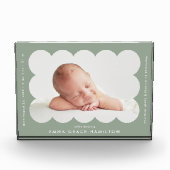 Sage Green Modern Scalloped Birth Announance Fotoblokken (Voorkant)