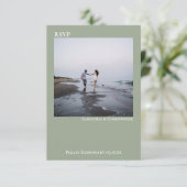Sage Green Modern Simple Minimalist Photo Wedding RSVP Kaartje (Staand voorkant)