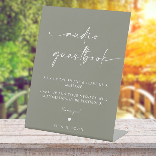 Sage Green Modern Wedding Audio Guestbook Sign Reclamebord Met Voetstuk