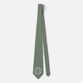 Sage Green Monogram Elegant Modern Foliage Wreater Stropdas (Voorkant)