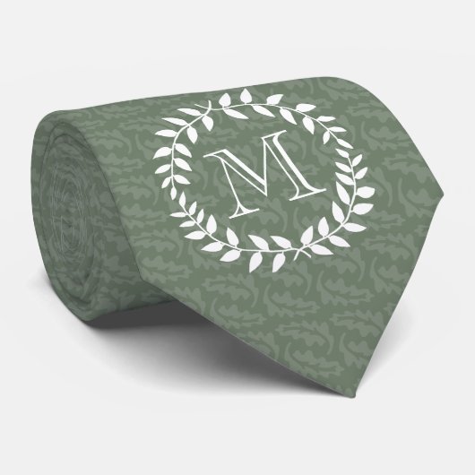 Sage Green Monogram Elegant Modern Foliage Wreater Stropdas (Opgerold)