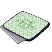 Sage Green Monogram & Name Damask Pattern Laptop Sleeve (Voorkant onderkant)
