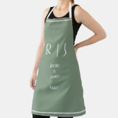 Sage Green Monograms Eenvoudige Elegante Moderne H Schort (Insitu)