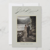 Sage Green Olive Branch Monogram Just Married Feestdagenkaart (Voorkant)