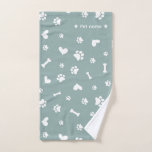 Sage Green Paw Print Hondenhanddoek Handdoek<br><div class="desc">Houd je pup droog en gezellig met deze moderne salie groene hondenhanddoek met een schattig pootafdrukpatroon. Zacht,  absorberend en stijlvol,  het is perfect voor badtijd,  verzorging of buitenavonturen. Een charmante must voor hondenliefhebbers.</div>