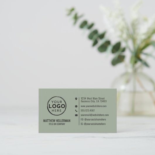 Sage Green Professional Minimalist QR Code Logo Visitekaartje (Staand voorkant)