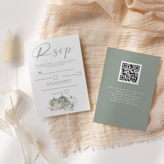 Sage Green Pumpkins Herfst Florals Script QR Code RSVP Kaartje