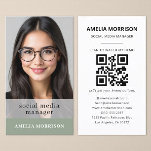 Sage Green QR Code Foto Minimalist Professional Visitekaartje