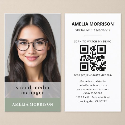 Sage Green QR Code Foto Minimalist Professional Visitekaartje