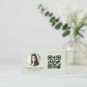 Sage Green QR Code Foto Monogram Minimalistisch Visitekaartje (Staand voorkant)