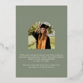 Sage Green Rainbow Arch and Stars Afstuderen Folie Uitnodiging (Achterkant)