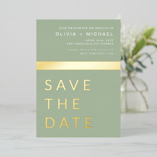 Sage Green Save the Date Elegant Gold Folie Uitnodiging (Staand Voorkant)