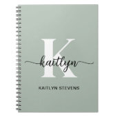 Sage Green Script Monogram Notitieboek (Voorkant)