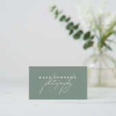 Sage Green Signature Script QR Code Social Media Visitekaartje (Staand voorkant)