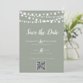 Sage Green String Lights Modern Script Bewaar de Save The Date (Staand voorkant)