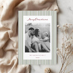 Sage Green Stripes Tweezijdige Familiefoto Feestdagenkaart<br><div class="desc">Classic tweezijdige familie foto vakantie kaarten met salie groene strepen patroon met gepersonaliseerde familie foto en vakantie berichten.</div>
