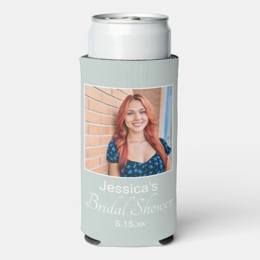 Sage Green Vrijgezellenfeest Foto Seltzer Blikjeskoeler (Seltzer Achterkant)