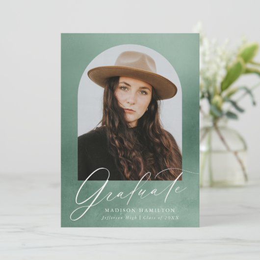 Sage Green Waterverf Arch 7 Foto Afstuderen Aankondiging (Staand voorkant)