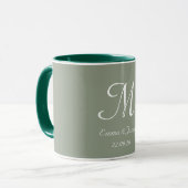 Sage Green & White Elegant Monogram Initial Name  Mok (Voorkant links)