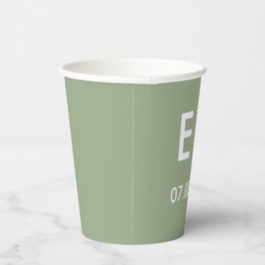 Sage Green & White Monogram Weddenschap Papieren Bekers (Rechts)