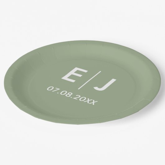 Sage Green & White Monogram Weddenschap Papieren Bordje (Gekanteld)
