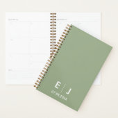 Sage Green & White Monogram Weddenschap Planner (Display)